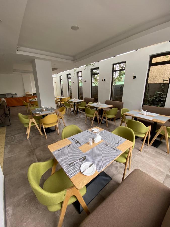 Cot Hotel Adís Abeba Exterior foto